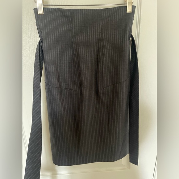 Club Monaco Pencil Skirt - Picture 2 of 4